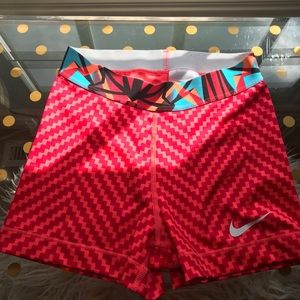 Zig-Zag vibrant pink Nike Pro Compression shorts